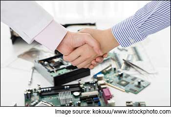 A Step Closer to India's Own Silicon Valley: Vedanta to Set Up a Semiconductor Plant in Gujarat