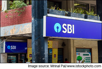SBI or HDFC Bank. Time to Switch to PSUs