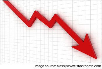 Sensex Today Falls 176 Points as IT Stocks Drag | Adani Enterprises, Tata Steel & Infosys Top Losers | FabIndia Withdraws IPO
