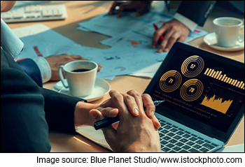 Ace Investor Mukul Agrawal Buys Stake in this Multibagger Stock, Dolly Khanna Trims Holding