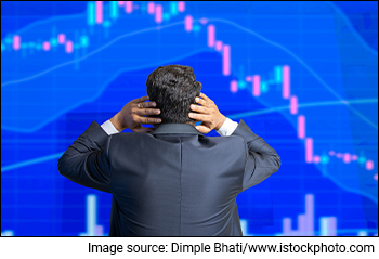 Why Bajaj Finance Share Price is Falling