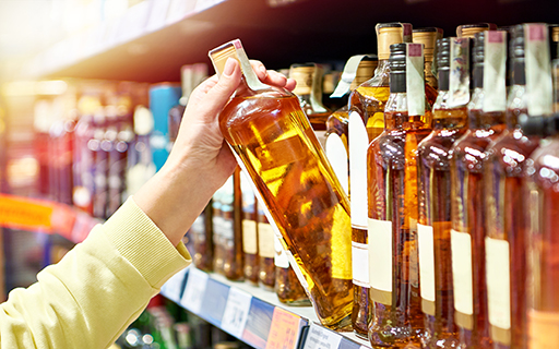 Top 4 Liquor Stocks to Watch After Karnataka Revamps Excise Policy