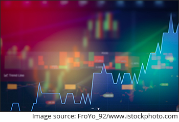 Sensex Trades Marginally Lower; Bajaj Finserv, Britannia & Tech Mahindra Top Losers