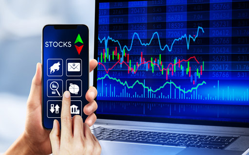 Sensex Today Trades Flat, Nifty Above 17,000 | Kalyan Jewellers Tanks 10% on Block Deal | IndusInd Bank & TCS Top Gainers