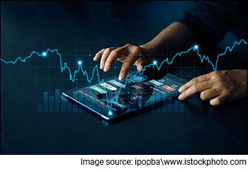 Indian Share Markets End Flat; IT and FMCG Stocks Witness Selling