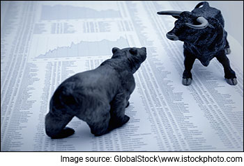 Sensex Today Ends Flat Ahead of US Inflation Data | Infosys & Titan Top Losers | IT Stocks Witness Selling