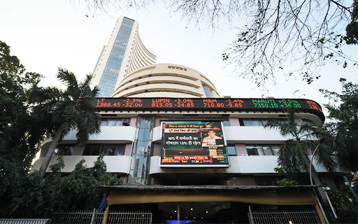 Sensex Today Falls 150 Points | IT Stocks Fall | Bajaj Finserv, TCS & IndusInd Bank Top Losers