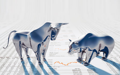 Sensex Today Trades Flat | Hero MotoCorp, TVS Motors Up 2% | IndusInd Bank & Infosys Top Losers
