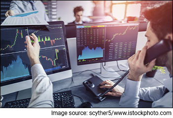 Sensex Today Trades Higher | JBM Auto Rallies 12% | HCL Technologies, Infosys Top Gainers