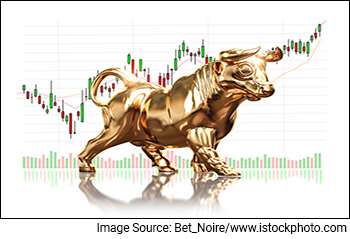 Sensex Today Trades Lower | Nifty Below 22,700 | CAMS Surges 4%, Sun Pharma Sheds 2%